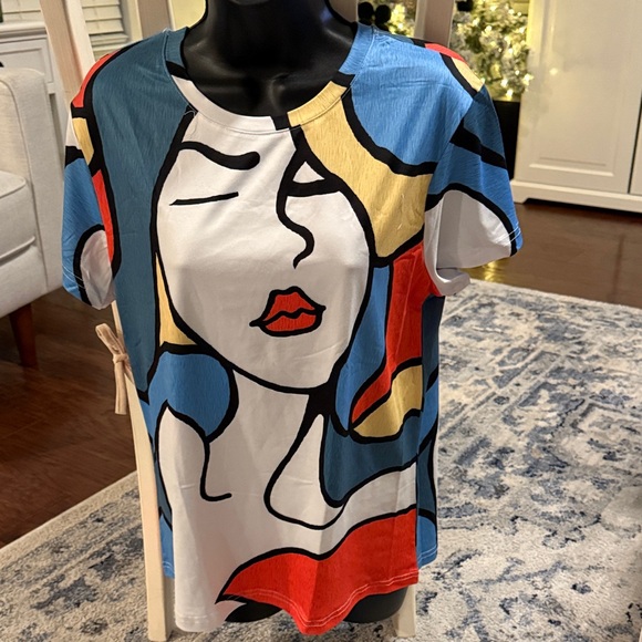 SHEIN Tops - SHEIN Colorful Abstract Face Print Tee